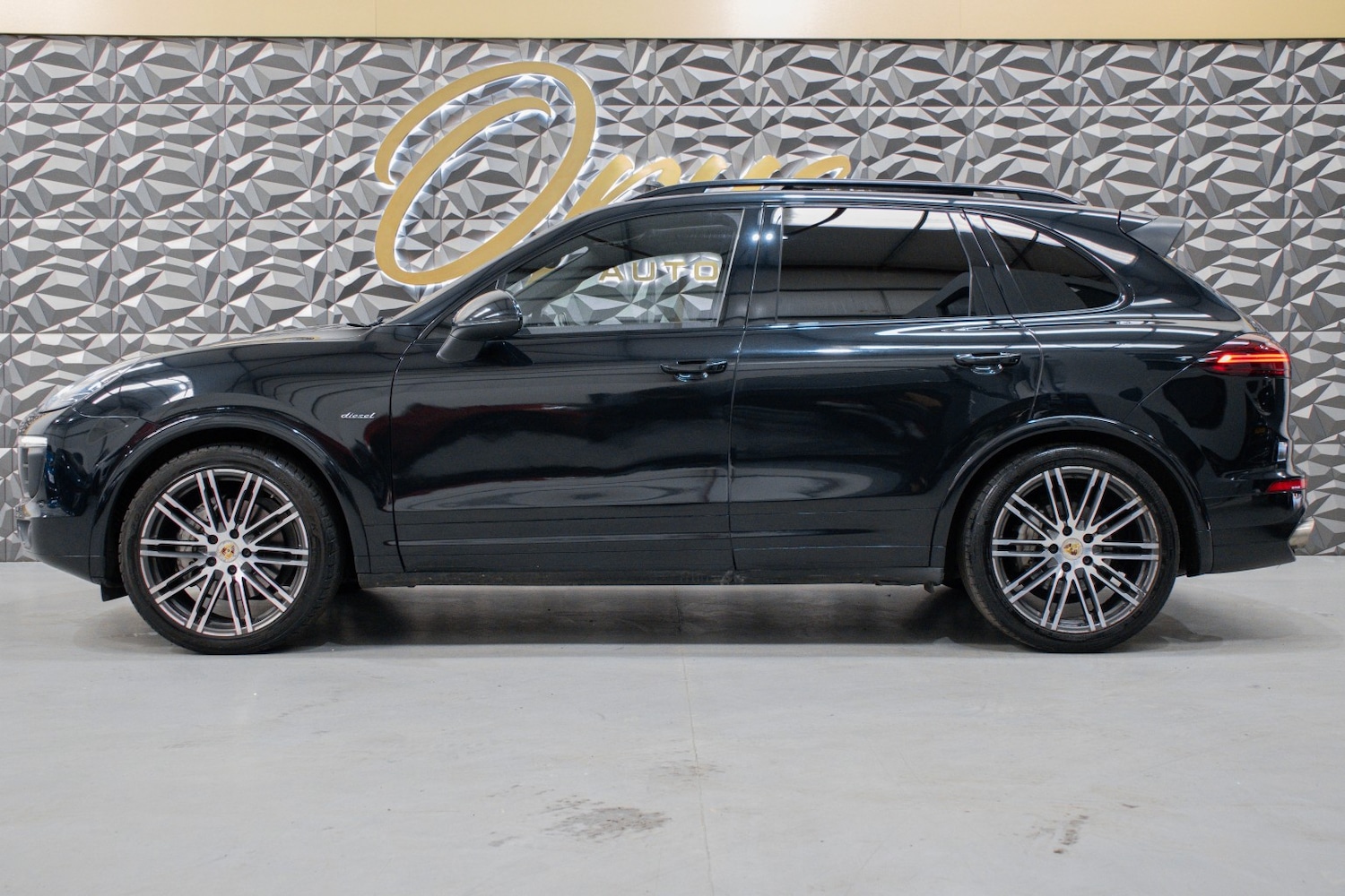 Used Porsche Cayenne 2017 for sale - 77656259: Photo 6