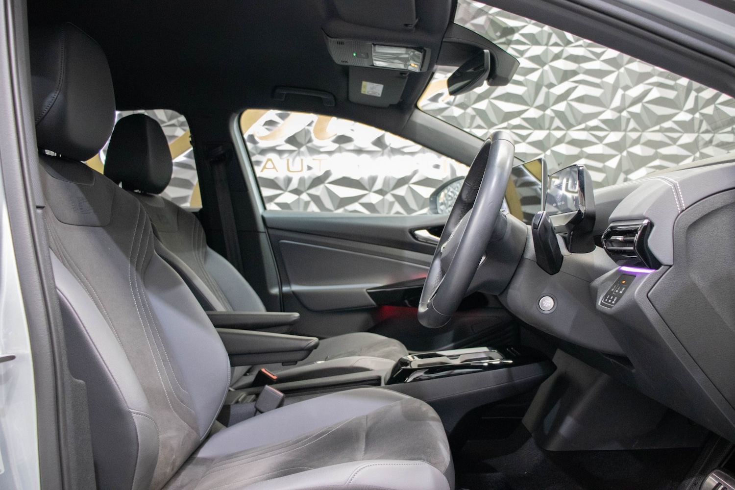 Used Volkswagen ID.4 2024 for sale - 77237144: Photo 11