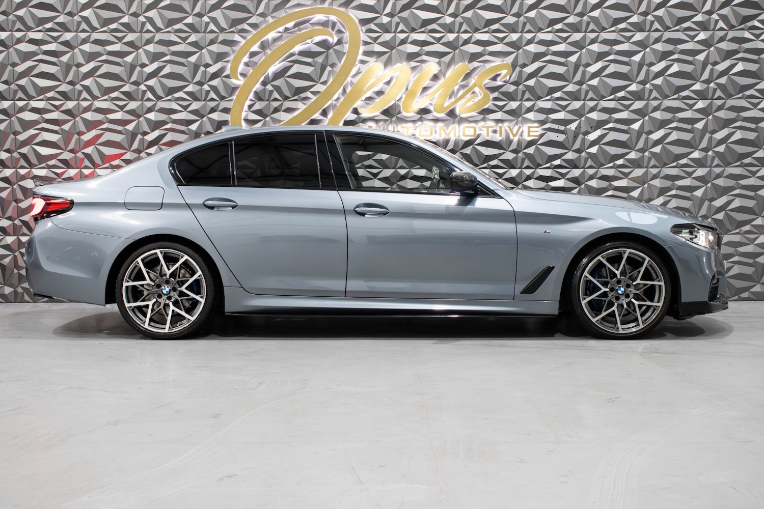 Used BMW 5 Series 2019 for sale - 76559992: Photo 2