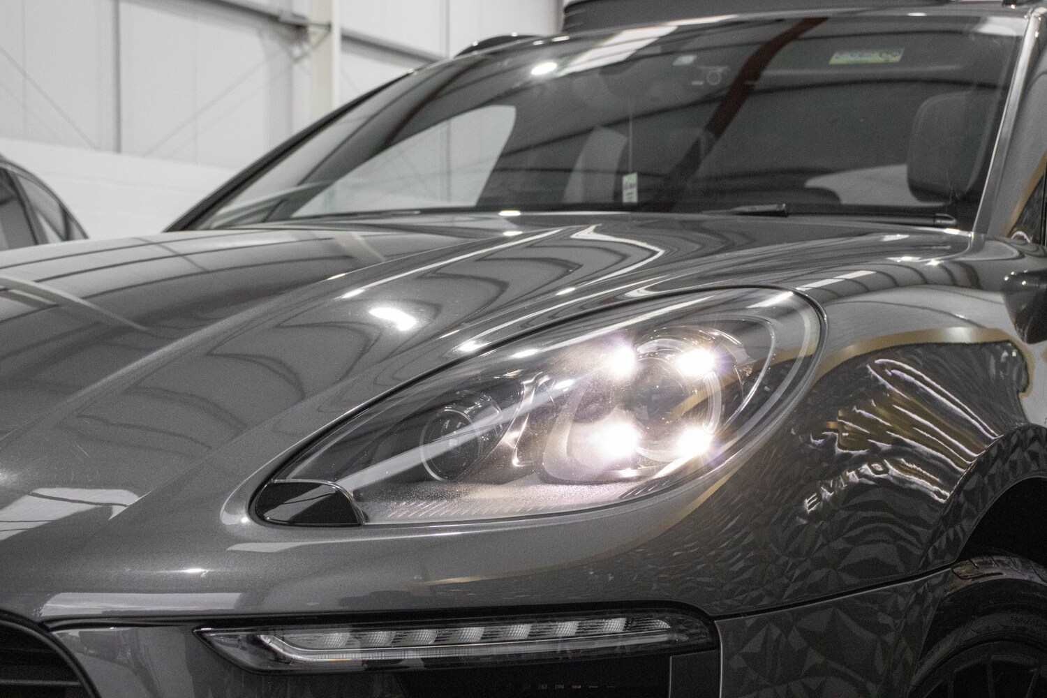 Used Porsche Macan 2017 for sale - 77542637: Photo 32