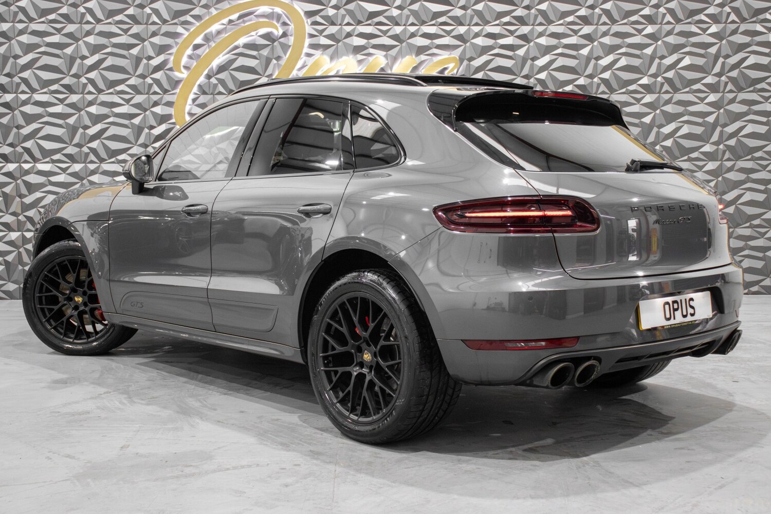 Used Porsche Macan 2017 for sale - 77542637: Photo 6