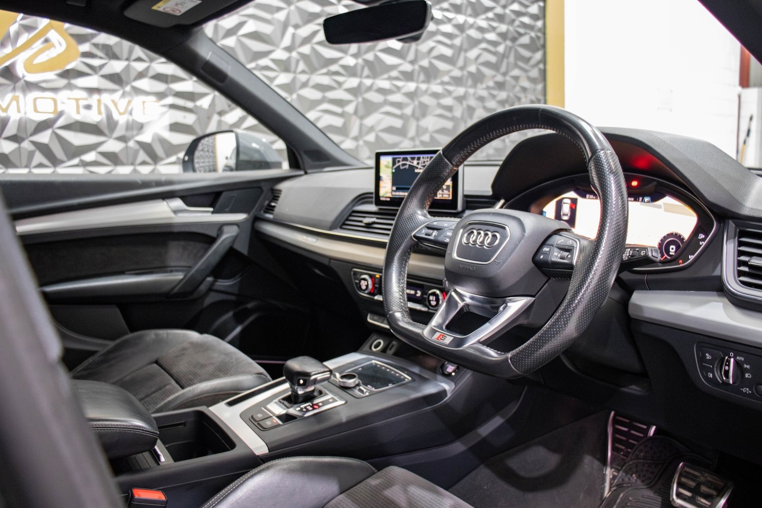 Used Audi Q5 2018 for sale - 76687165: Photo 14