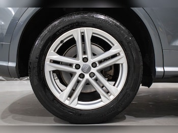 Used Audi Q5 2018 for sale - 76687165: Photo