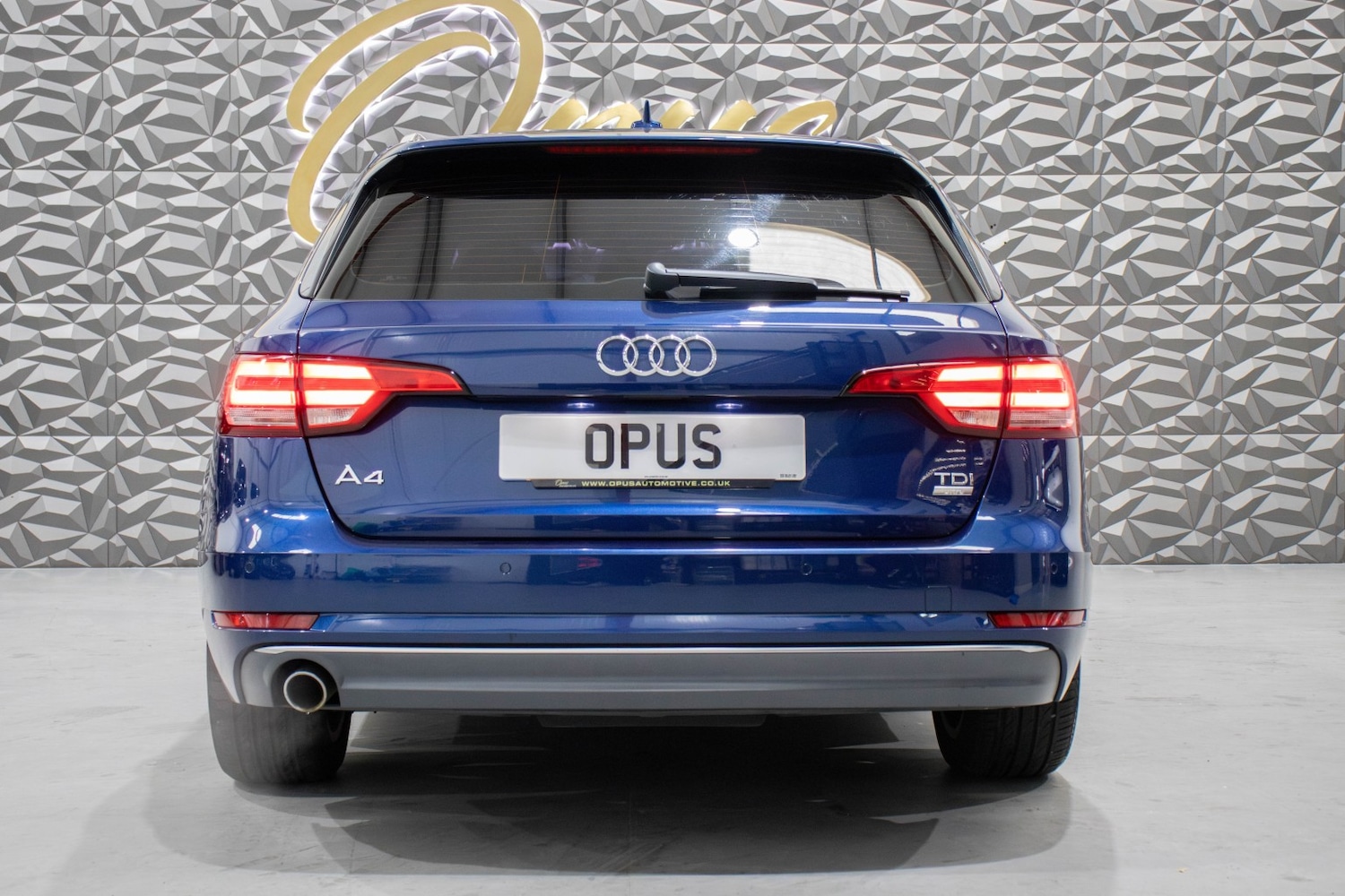 Used Audi A4 2017 for sale - 77251348: Photo 5