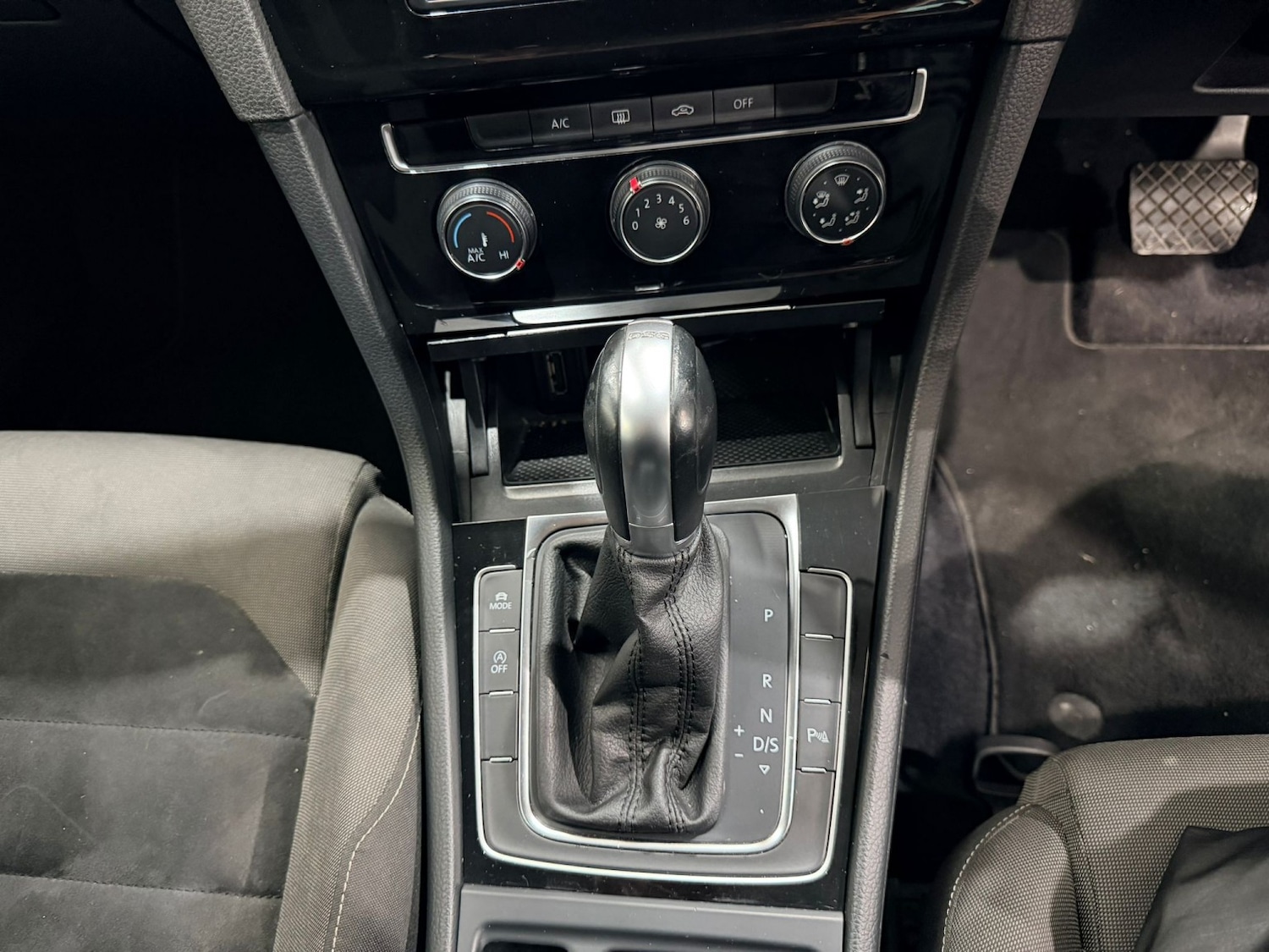 Used Volkswagen Golf 2014 for sale - 77277337: Photo 16