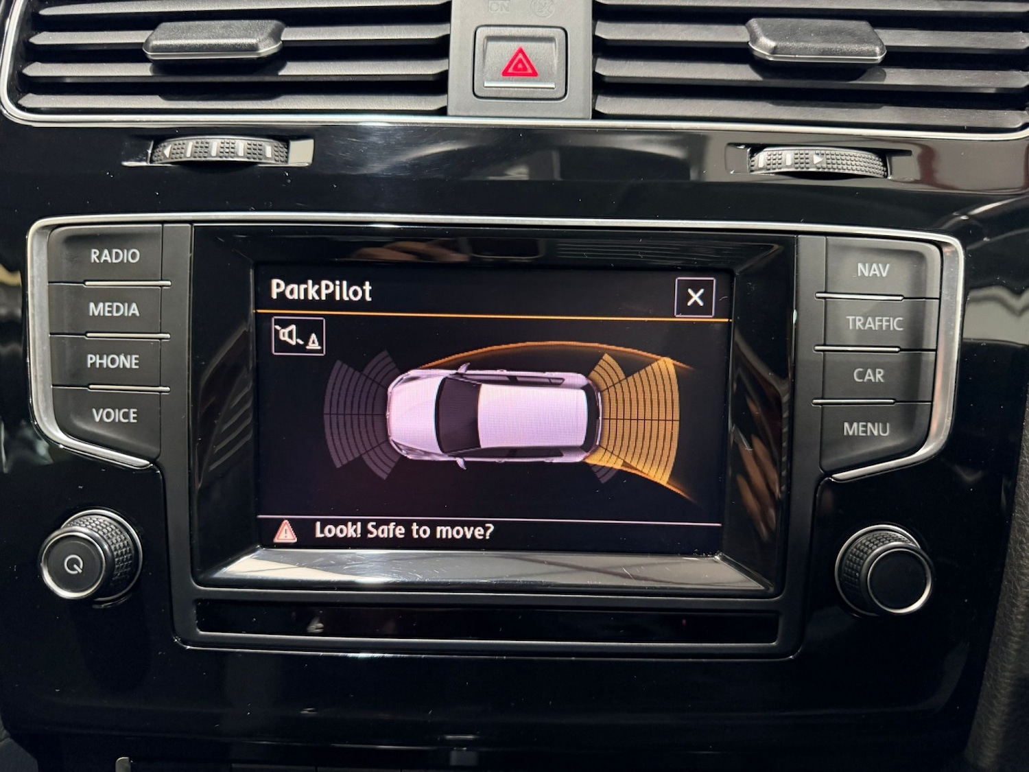 Used Volkswagen Golf 2014 for sale - 77277337: Photo 17