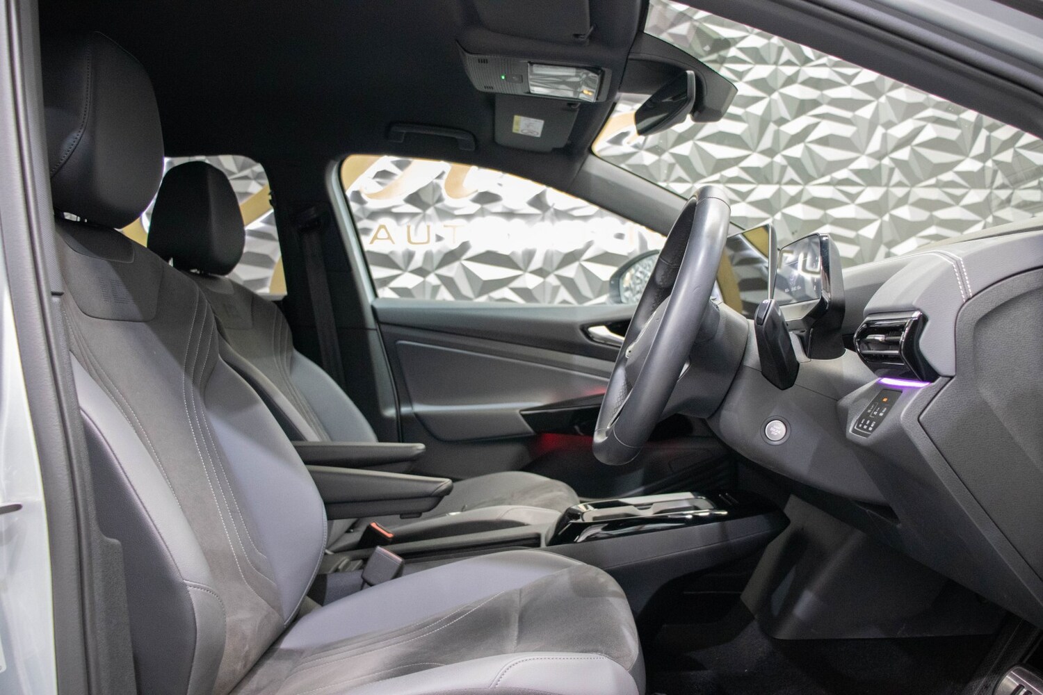 Used Volkswagen ID.4 2024 for sale - 77542646: Photo 11