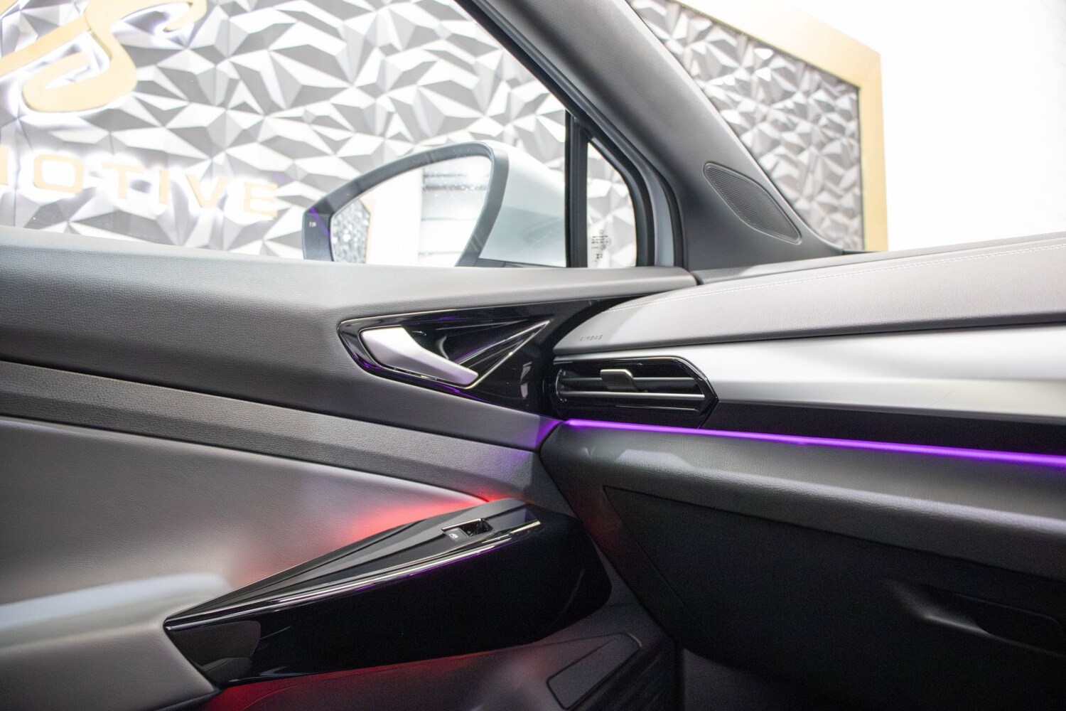 Used Volkswagen ID.4 2024 for sale - 77542646: Photo 23