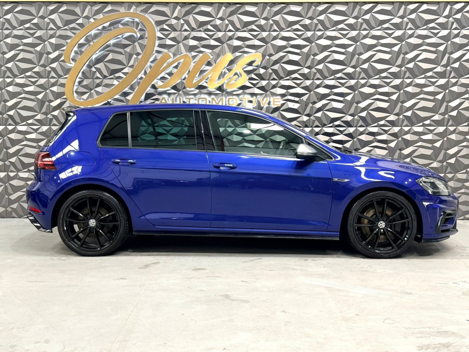 Used Volkswagen Golf 2018 for sale - 77715093: Photo 2