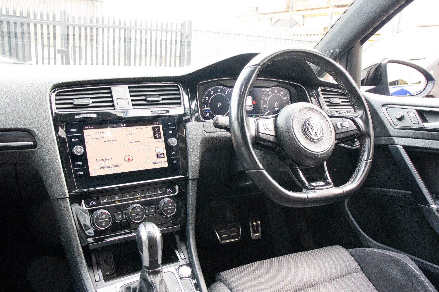 Used Volkswagen Golf 2018 for sale - 77715093: Photo 25