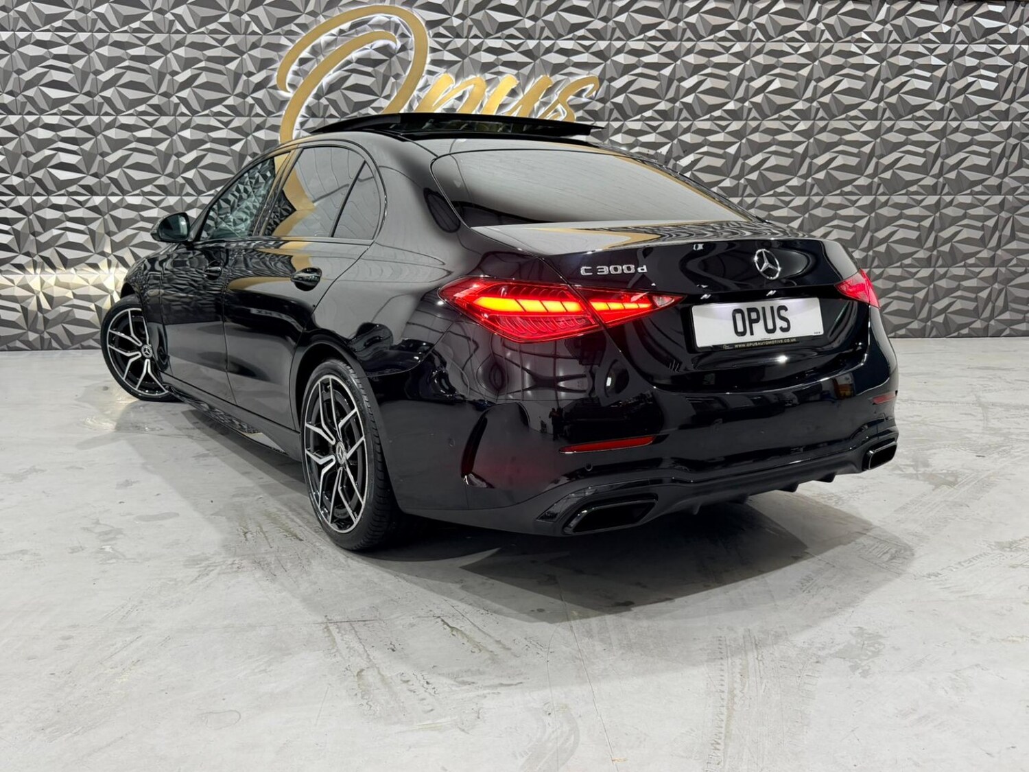 Used Mercedes-Benz C Class 2023 for sale - 76369375: Photo 8