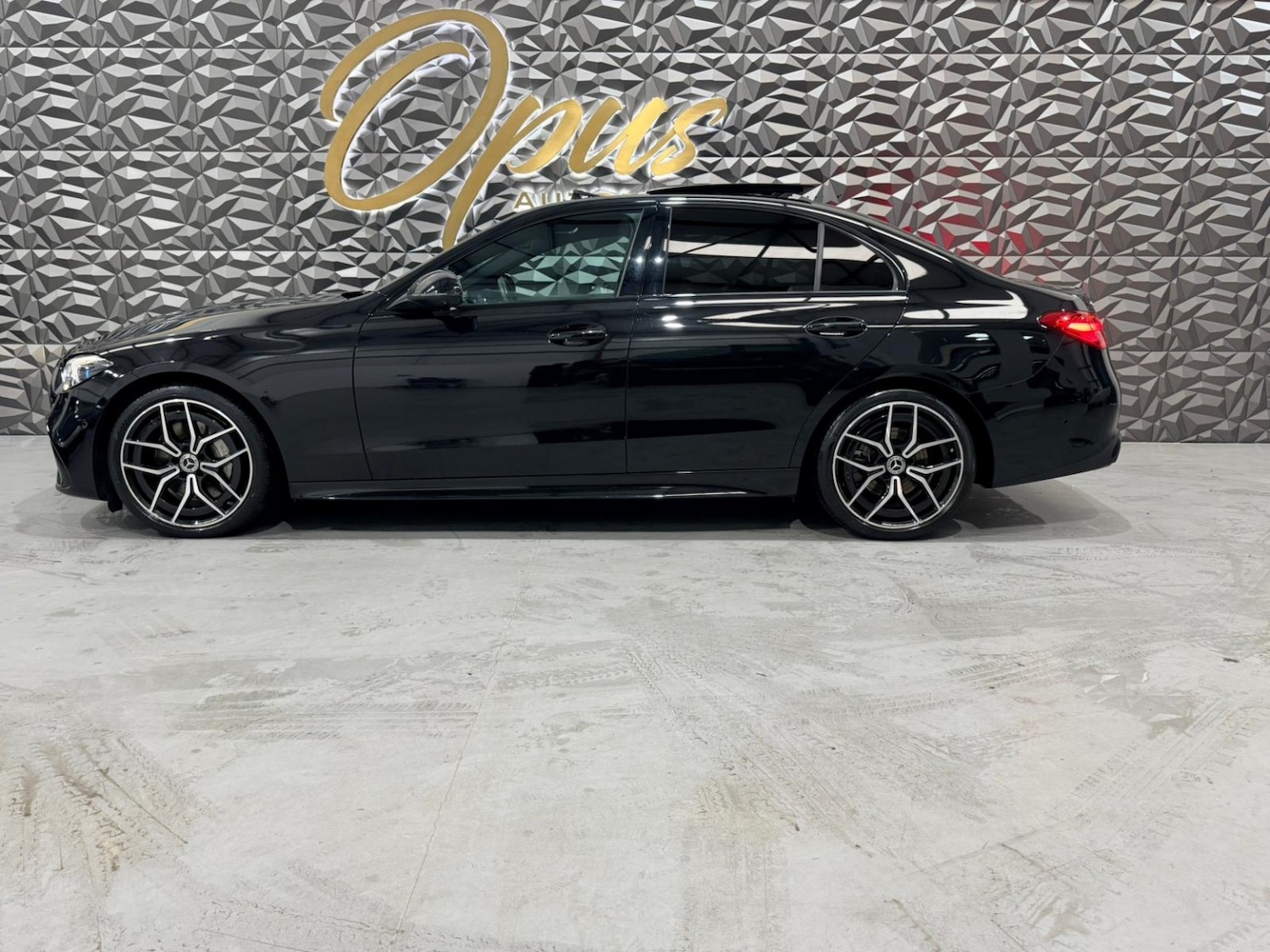 Used Mercedes-Benz C Class 2023 for sale - 76369375: Photo 9