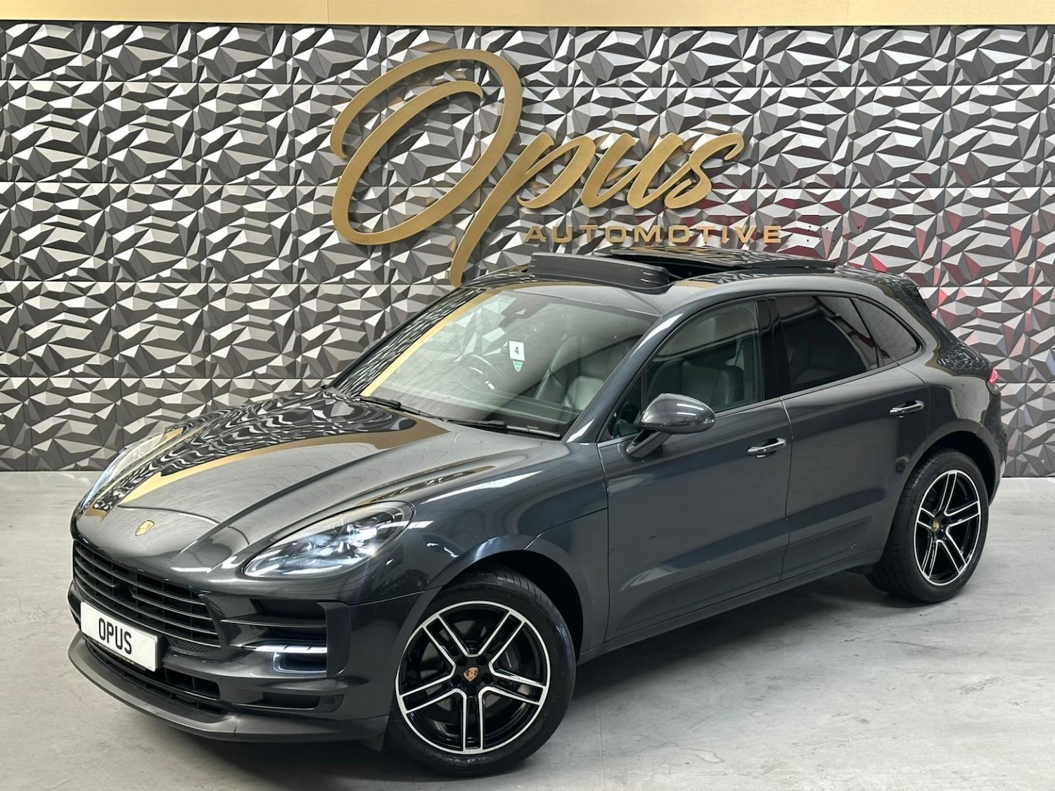 Used Porsche Macan 2019 for sale - 76198268: Photo 11