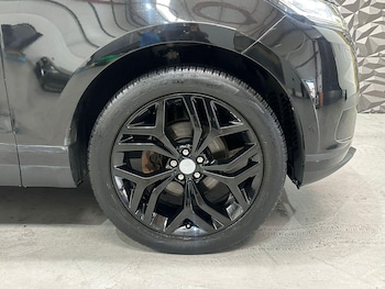 Used Land Rover Range Rover Velar 2017 for sale - 75539035: Photo