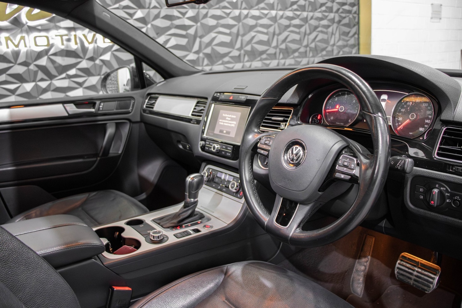 Used Volkswagen Touareg 2013 for sale - 77107728: Photo 14