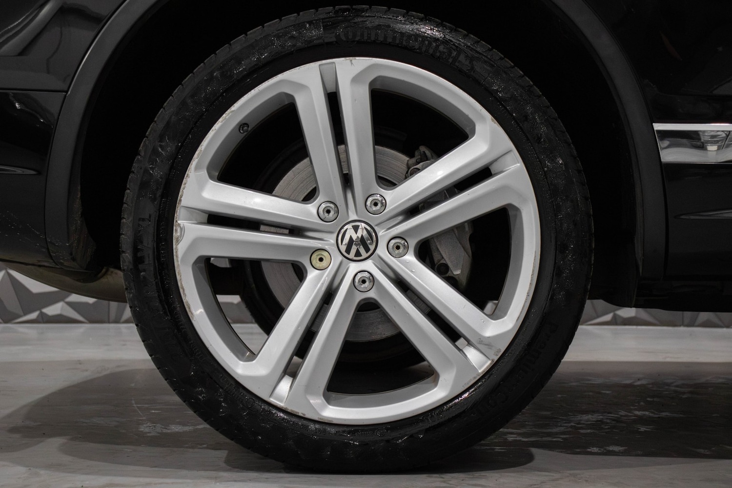 Used Volkswagen Touareg 2013 for sale - 77107728: Photo 3