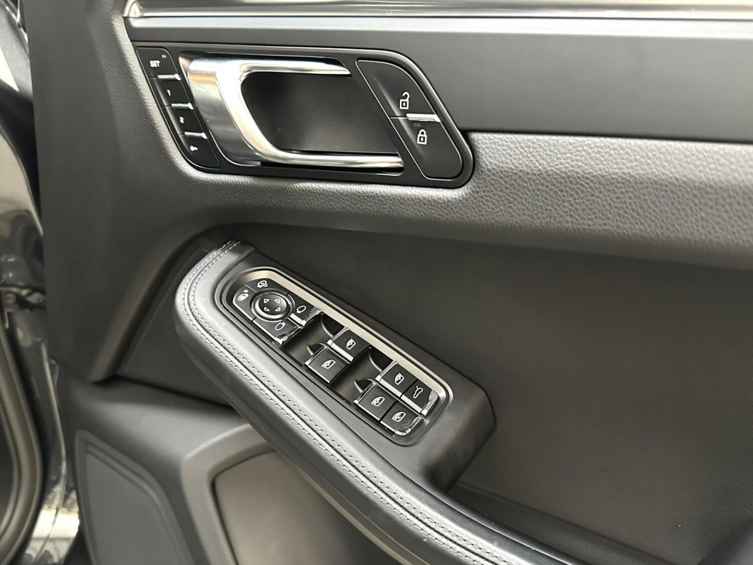 Used Porsche Macan 2019 for sale - 77542642: Photo 14