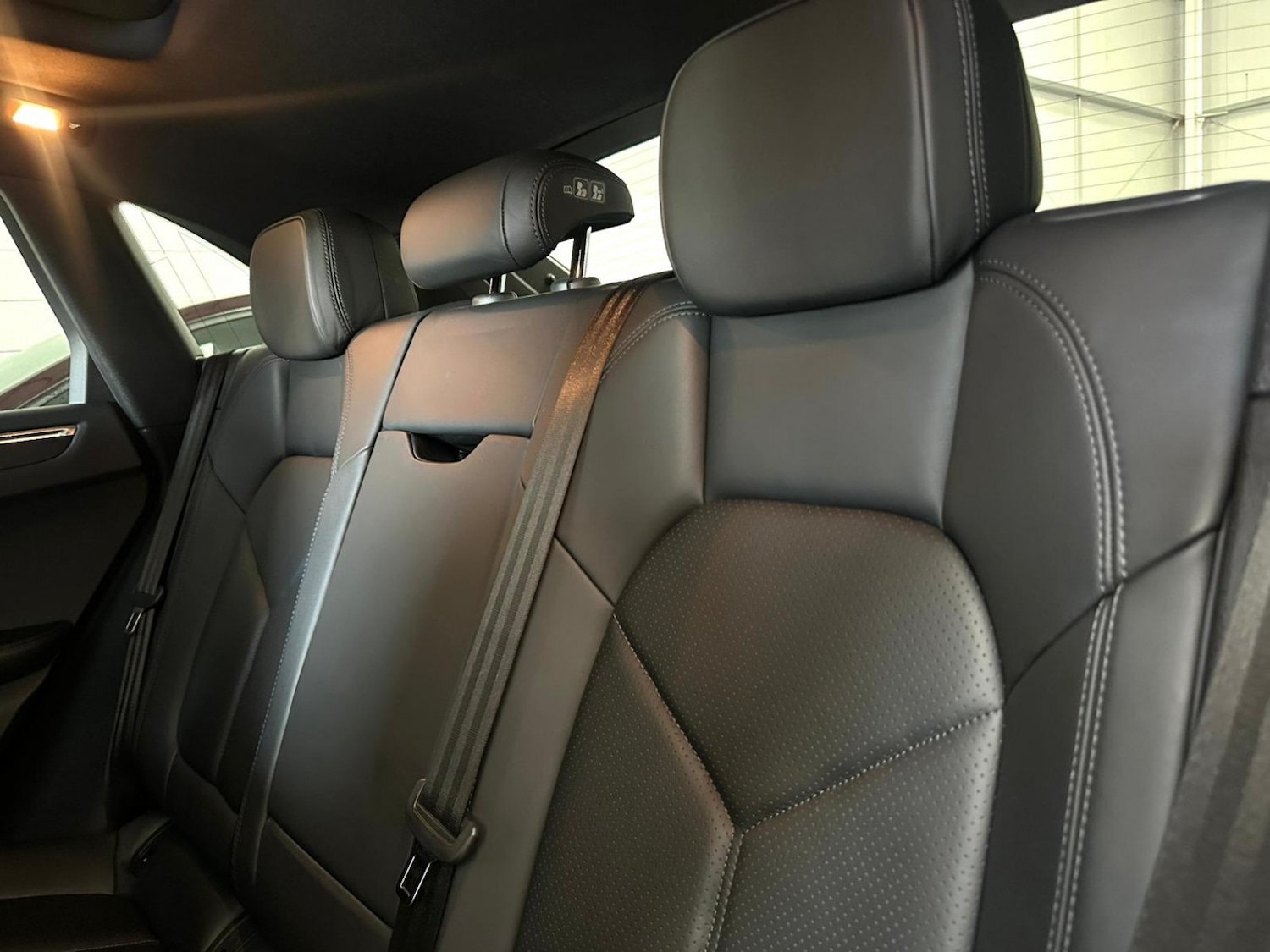 Used Porsche Macan 2019 for sale - 77542642: Photo 27