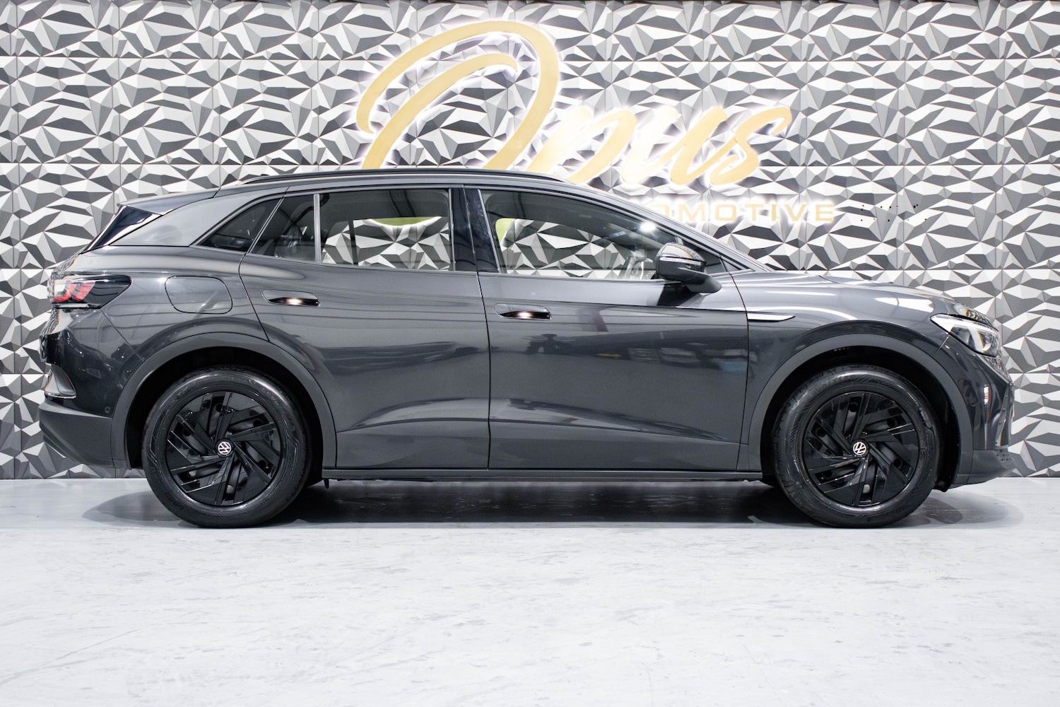 Used Volkswagen ID.4 2022 for sale - 76571227: Photo 2