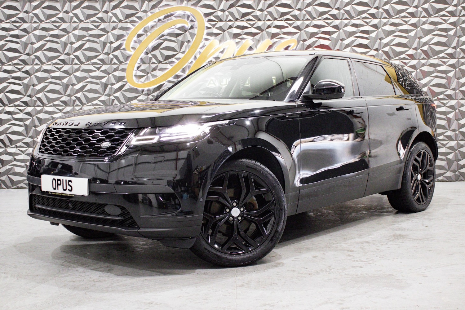 Used Land Rover Range Rover Velar 2017 for sale - 76571141: Photo 11