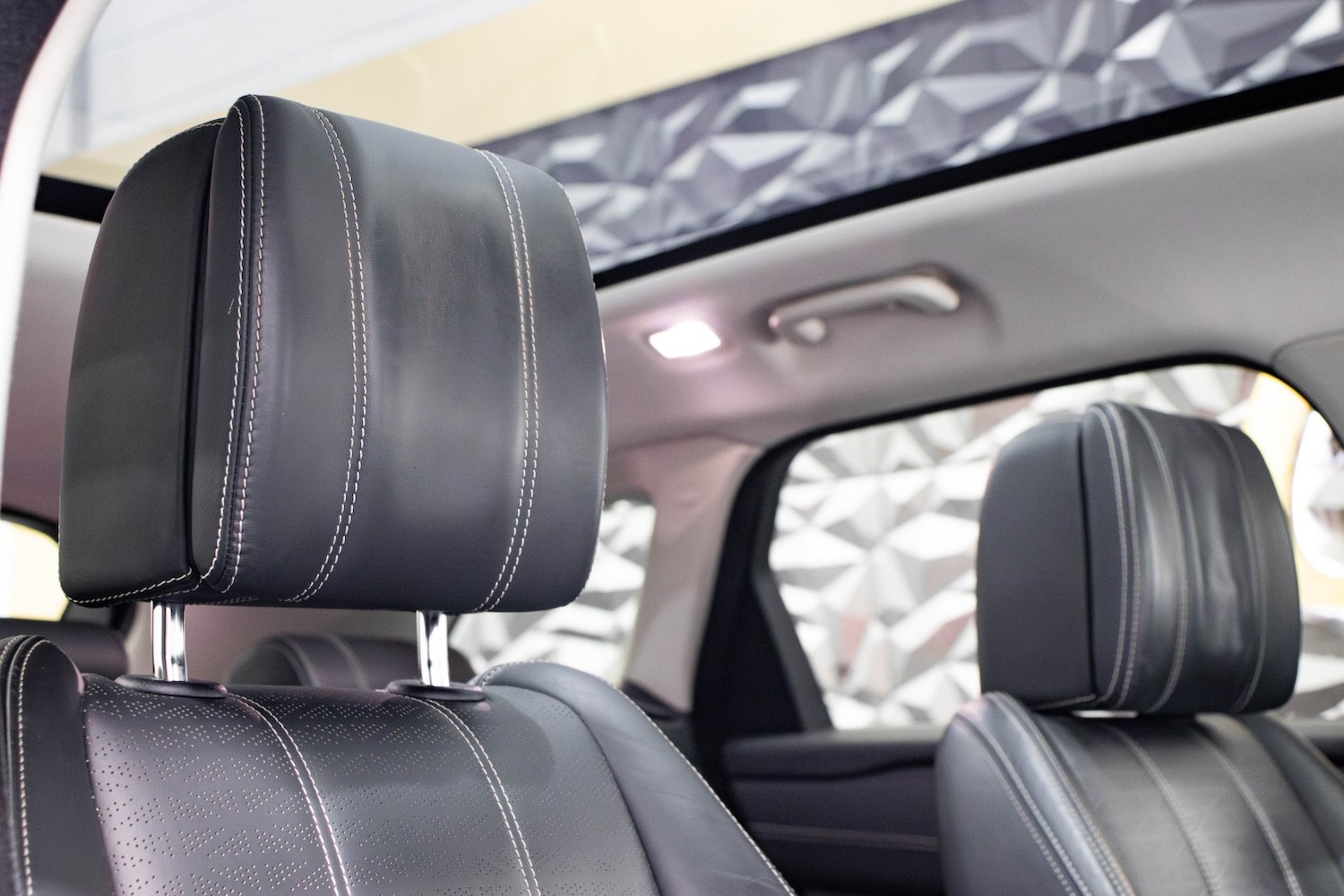 Used Land Rover Range Rover Velar 2017 for sale - 76571141: Photo 18