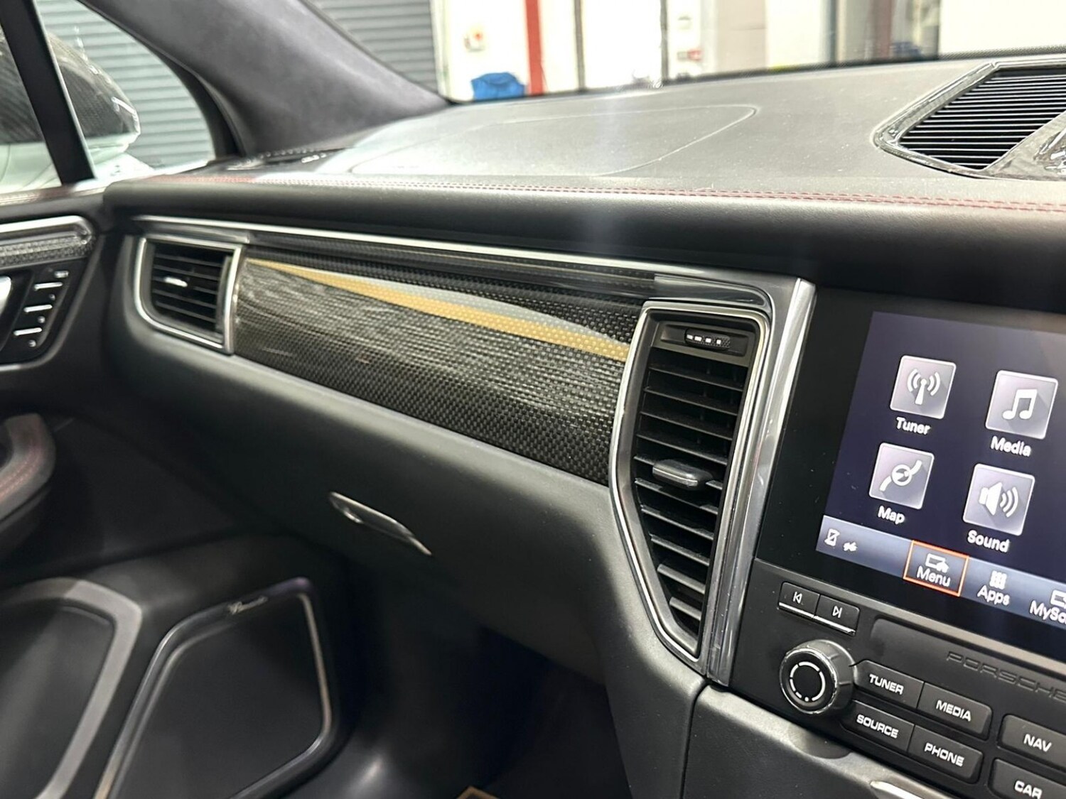 Used Porsche Macan 2016 for sale - 77542649: Photo 16