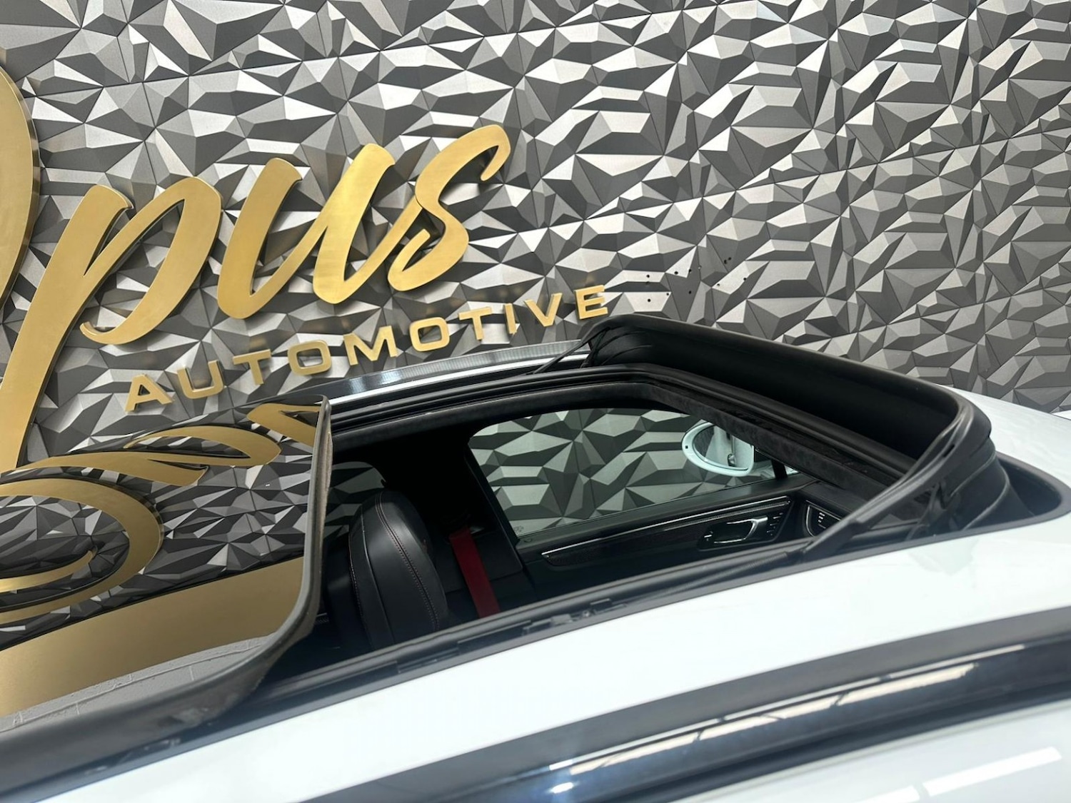 Used Porsche Macan 2016 for sale - 77542649: Photo 3