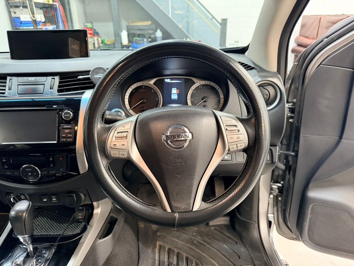 Used Nissan Navara 2018 for sale - 76418288: Photo 15