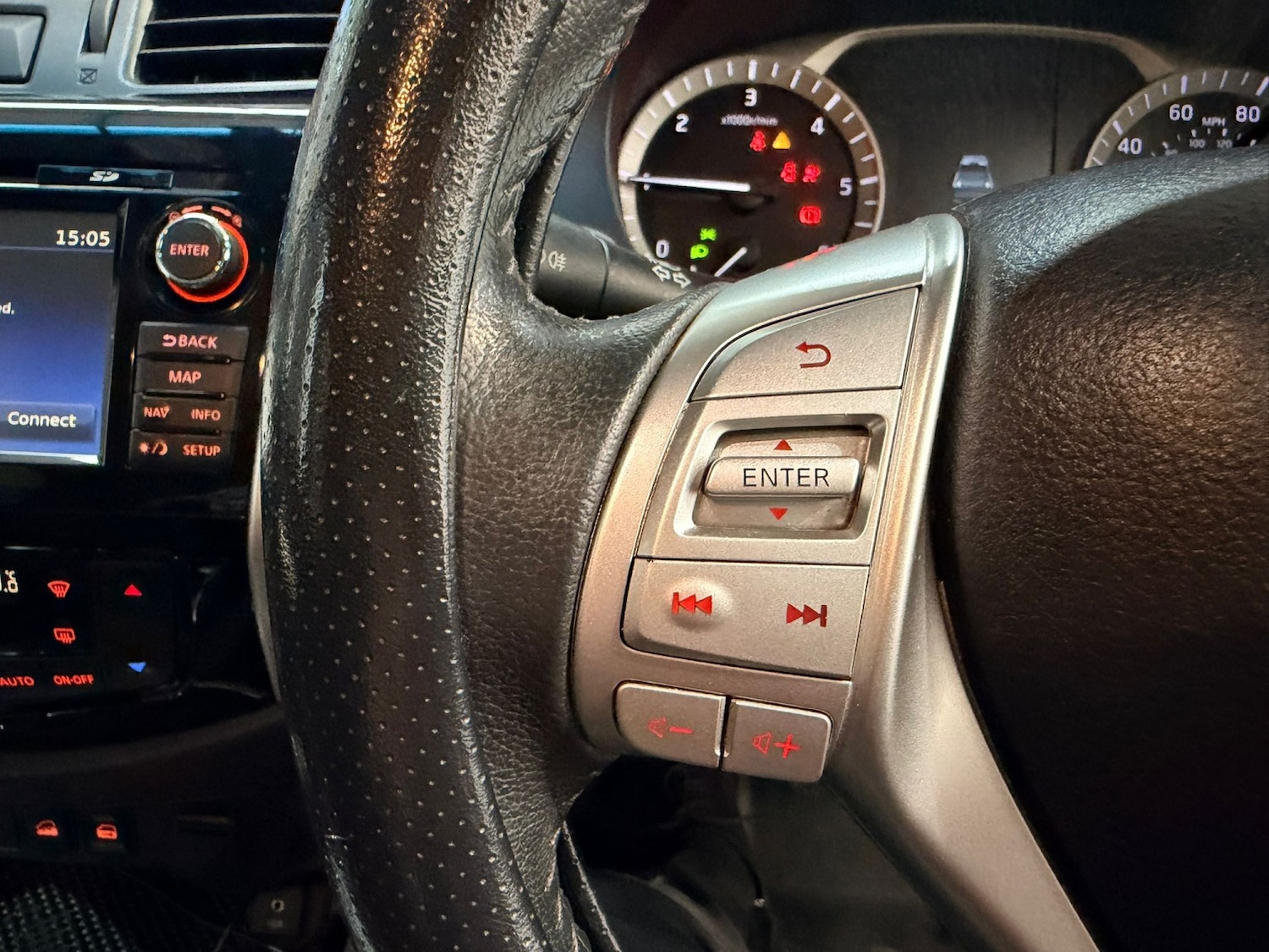 Used Nissan Navara 2018 for sale - 76418288: Photo 16