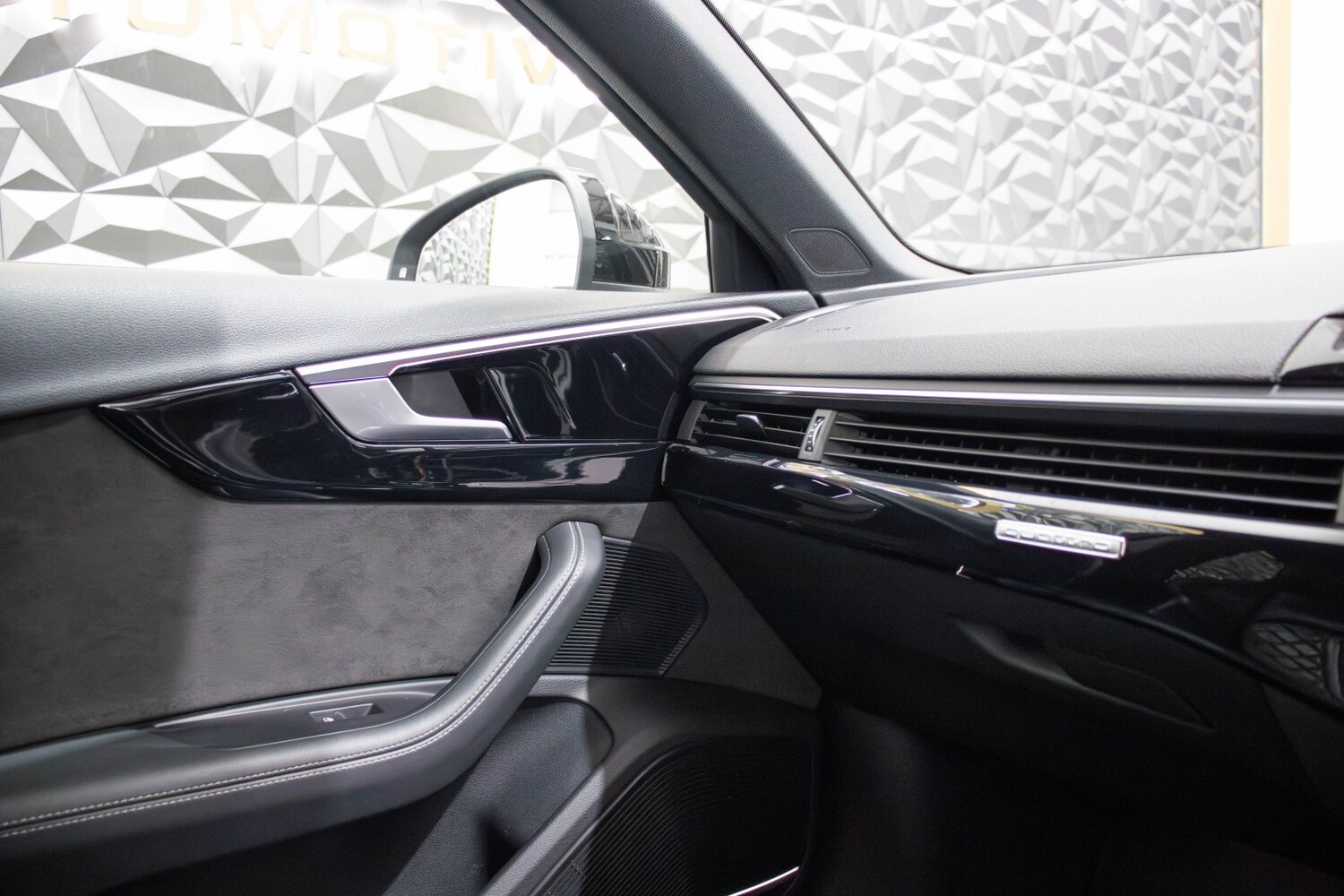 Used Audi A4 2020 for sale - 77542648: Photo 26