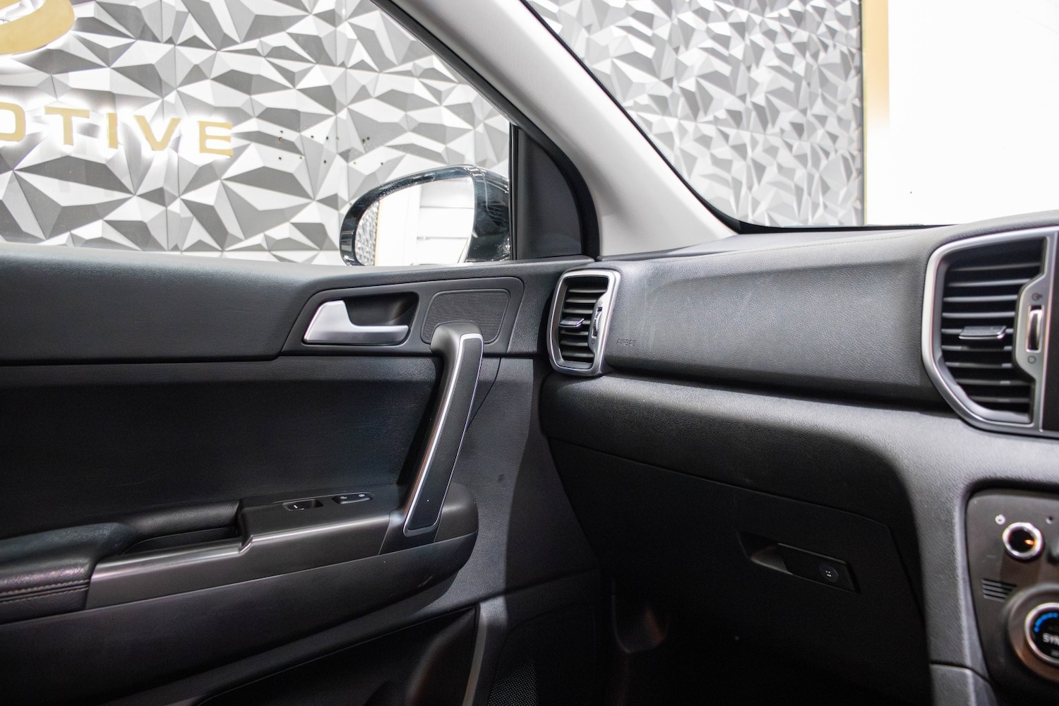 Used Kia Sportage 2016 for sale - 76799291: Photo 24