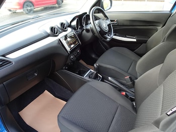 Used Suzuki Swift 2021 for sale - 76473893: Photo