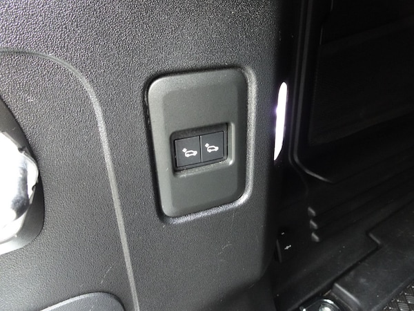 Used Land Rover Defender 110 2020 for sale - 76137827: Photo 19