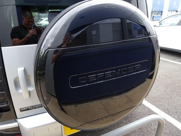 Used Land Rover Defender 110 2020 for sale - 76137827: Photo 22