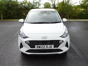 Used Hyundai i10 2022 for sale - 75995188: Photo