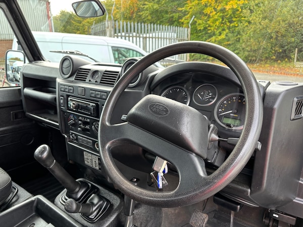 Used Land Rover Defender 2014 for sale - 76181070: Photo 10