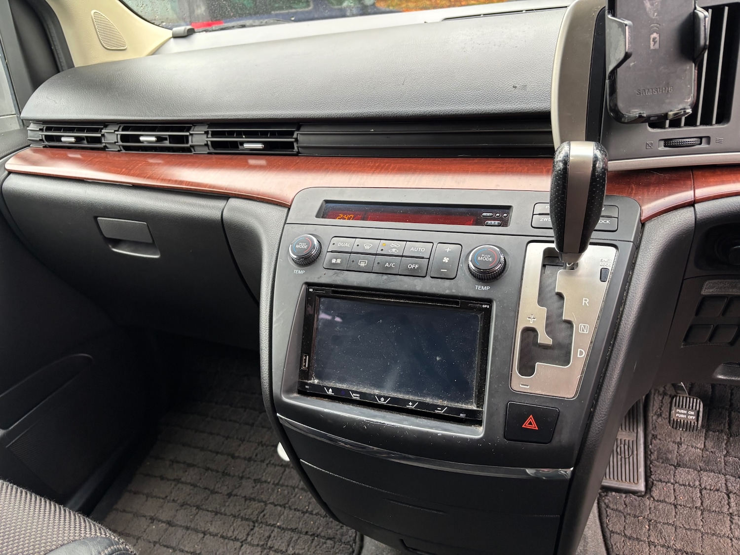Used Nissan Elgrand 2019 for sale - 76577353: Photo 10