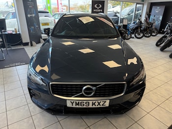 Used Volvo V60 2020 for sale - 76340434: Photo