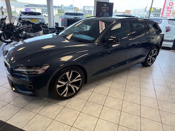 Used Volvo V60 2020 for sale - 76340434: Photo