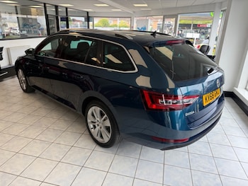 Used Skoda Superb 2018 for sale - 78500430: Photo