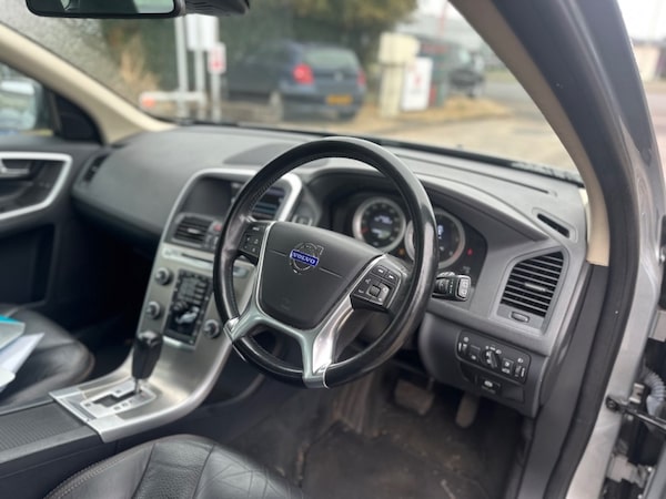 Used Volvo XC60 2011 for sale - 76245050: Photo 10