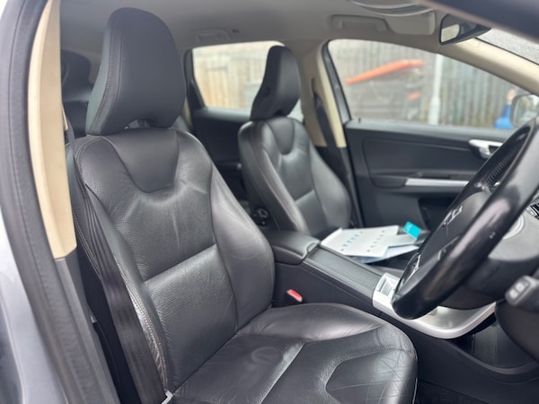 Used Volvo XC60 2011 for sale - 76245050: Photo 12