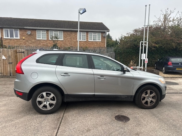 Used Volvo XC60 2011 for sale - 76245050: Photo 2