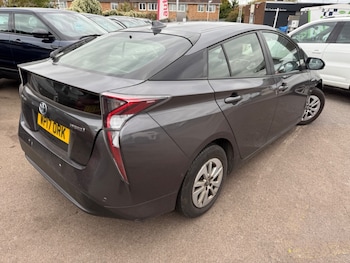 Used Toyota Prius 2017 for sale - 76209953: Photo 3