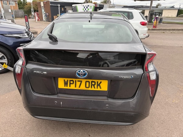 Used Toyota Prius 2017 for sale - 76209953: Photo 7