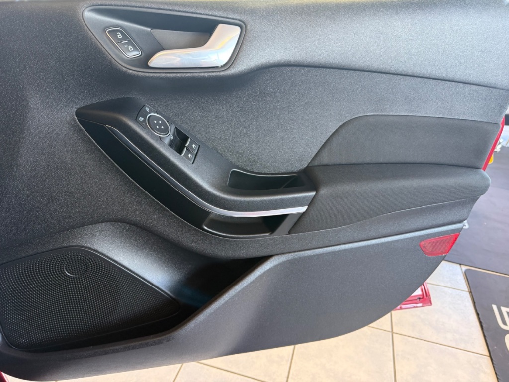 Used Ford Fiesta 2018 for sale - 76092349: Photo 21