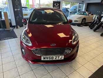 Used Ford Fiesta 2018 for sale - 76092349: Photo