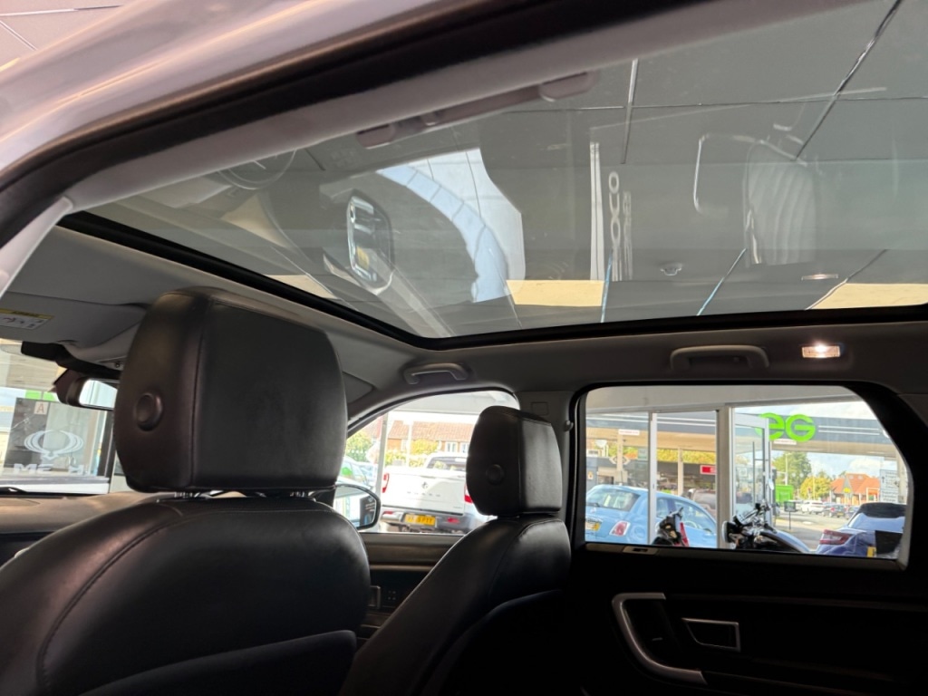 Used Land Rover Discovery Sport 2018 for sale - 76355938: Photo 11