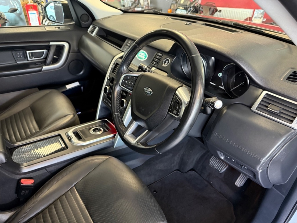 Used Land Rover Discovery Sport 2018 for sale - 76355938: Photo 14