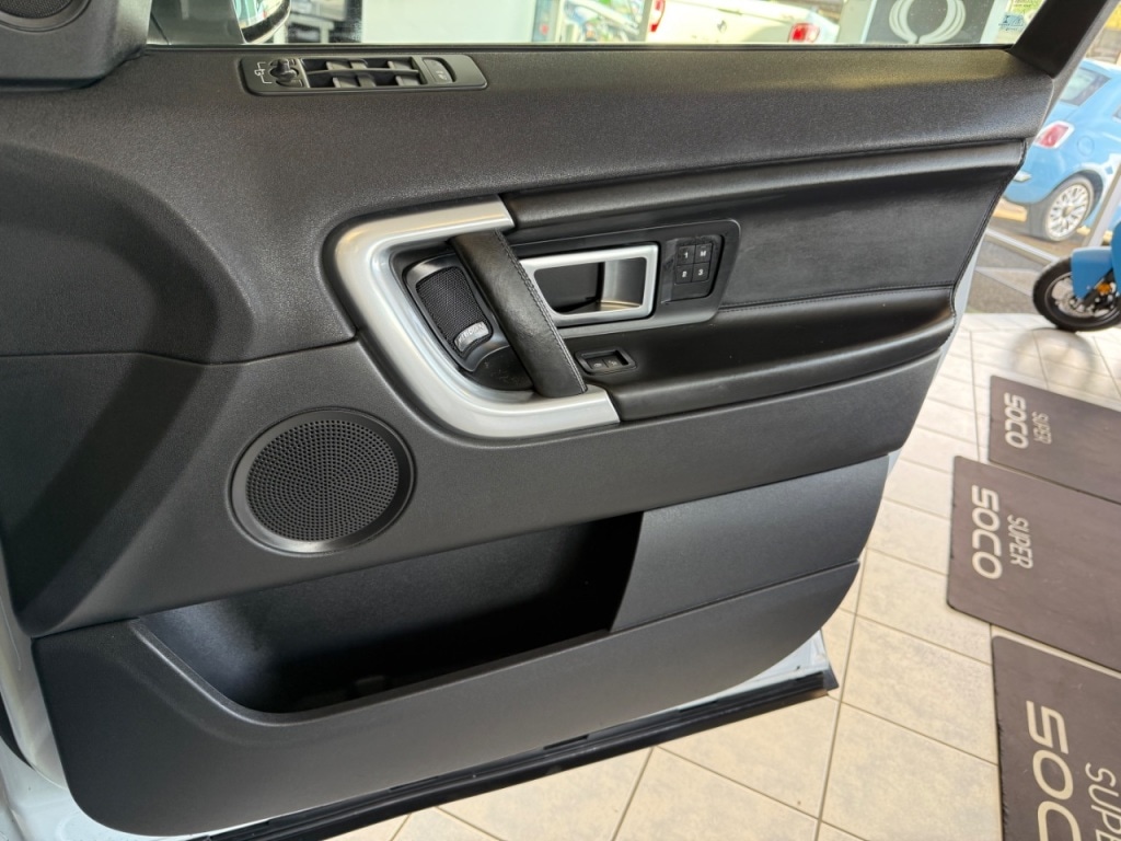 Used Land Rover Discovery Sport 2018 for sale - 76355938: Photo 24